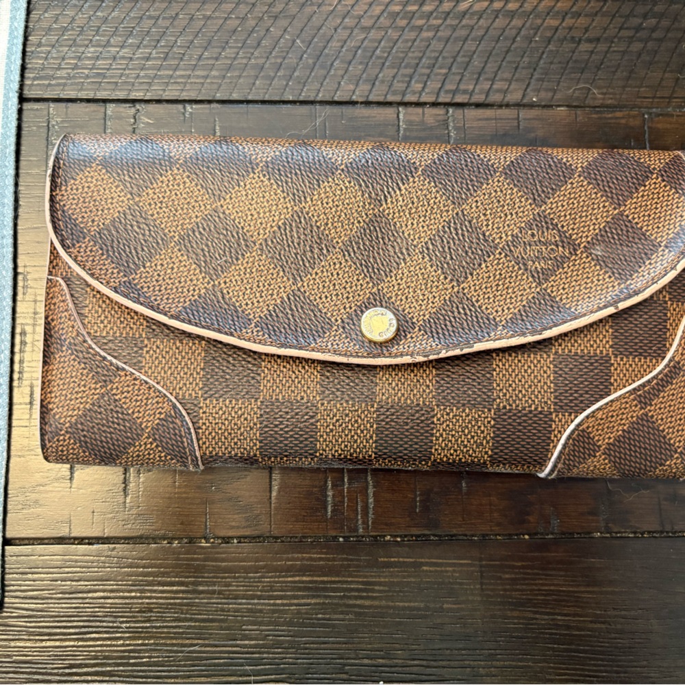 Damier Ebene Caissa Wallet Rose Ballerine